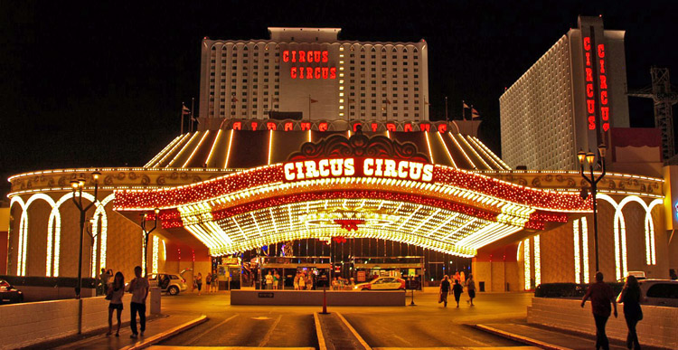 Hearts Of Vegas Casino